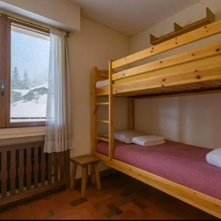 Overlooking The Mont Blanc Range Apartmán